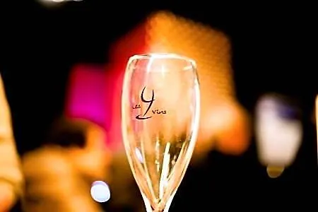 Couette-café Les 4 Vins 3*